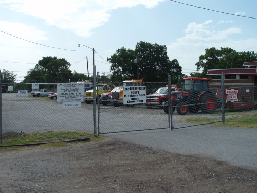 Lone Oak Wrecker and Garage